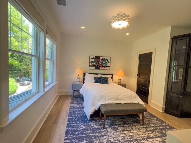 Building Photo - 118 Water Mill Towd Rd