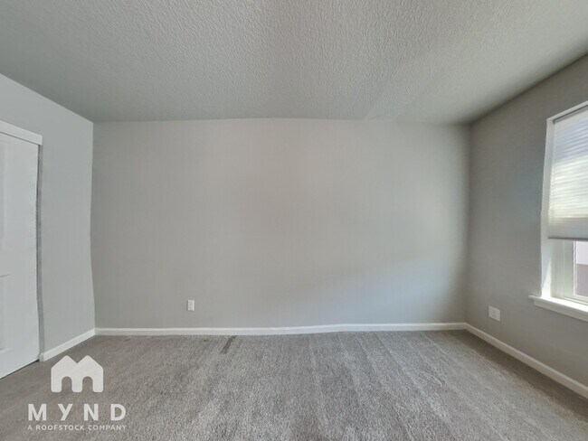 Building Photo - 4151 SE Fortress Ln