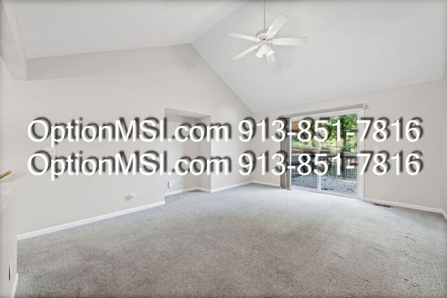 Building Photo - Welcome home to this beautifully maintaine...