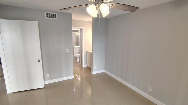 Building Photo - 6331 La Costa Dr