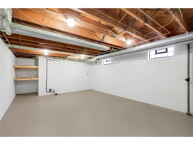 Building Photo - 5101 Zenith Ave S