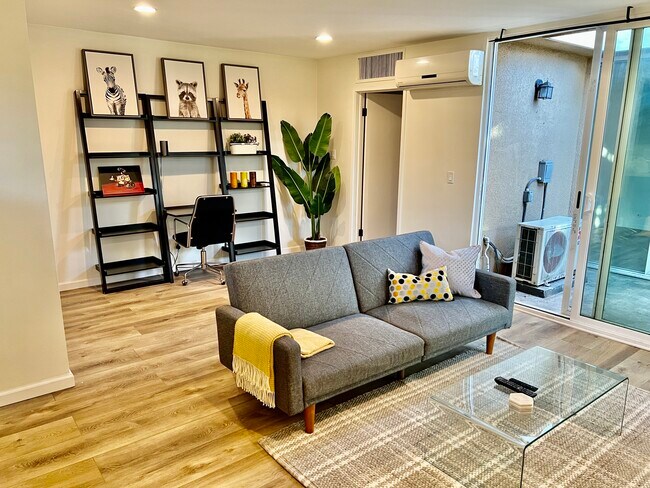 Primary Photo - 465 S Los Robles Ave