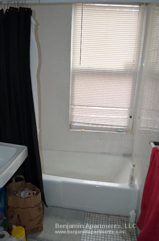 Building Photo - 28 S Huntington Ave