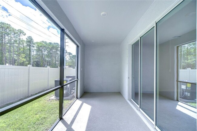 Building Photo - 11818 Davis Dr