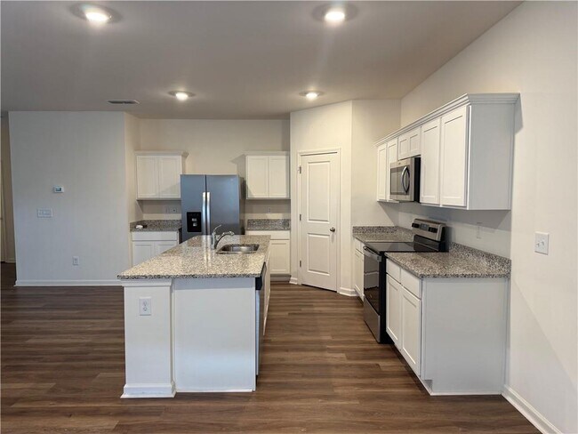 Building Photo - 119 Pond Ct