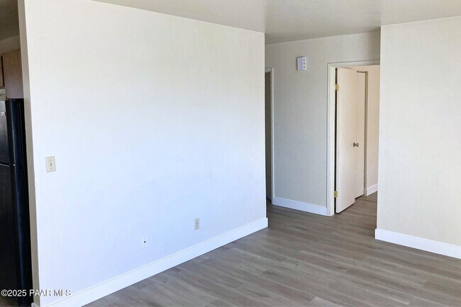 Building Photo - 3184 N Tani Rd