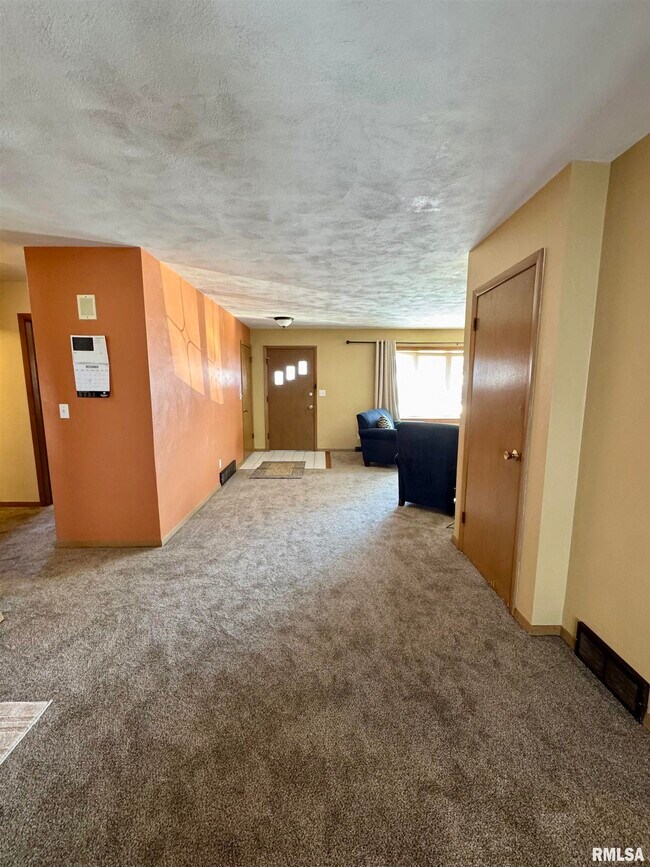 Building Photo - 2116 32nd St