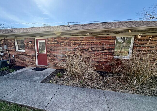 Building Photo - 115 Beecher St