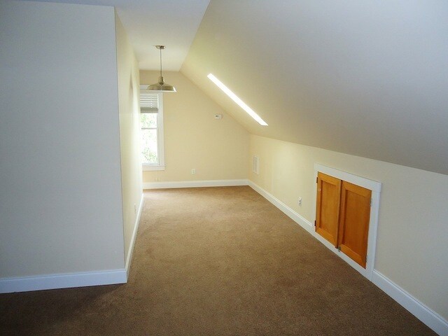 Building Photo - 225 Pearl St