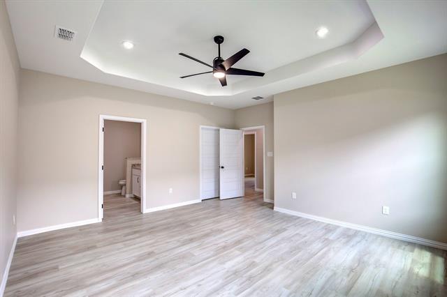 Building Photo - 5116 Bonnell Ave