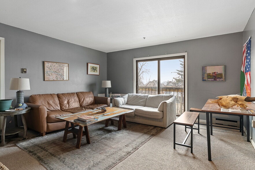 Building Photo - 349 Pearl St