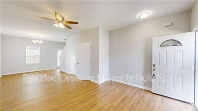 Building Photo - 3413 Littlefield Wy