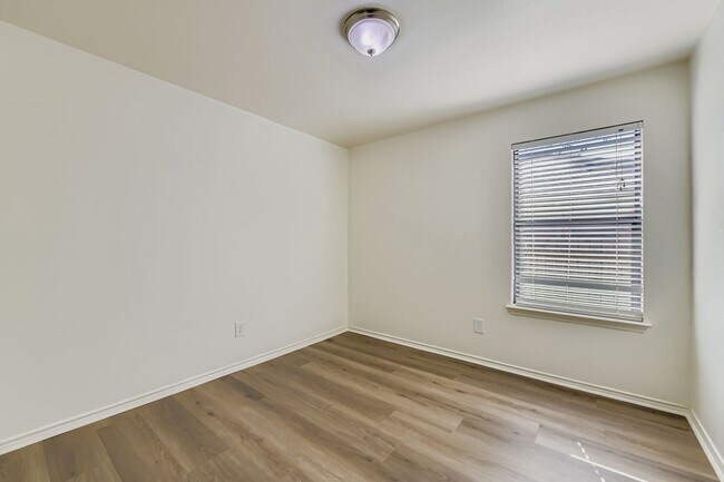 Building Photo - 101 Bandara Woods Blvd