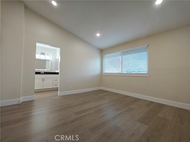 Building Photo - 4 Brookmont