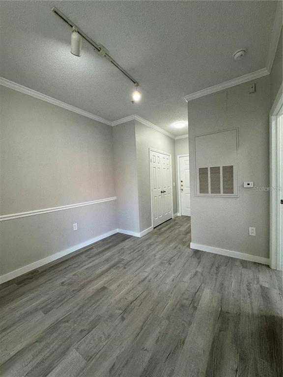 Building Photo - 18001 Richmond Pl Dr