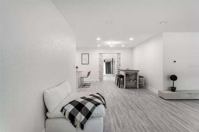 Building Photo - 2909 Hargill Dr