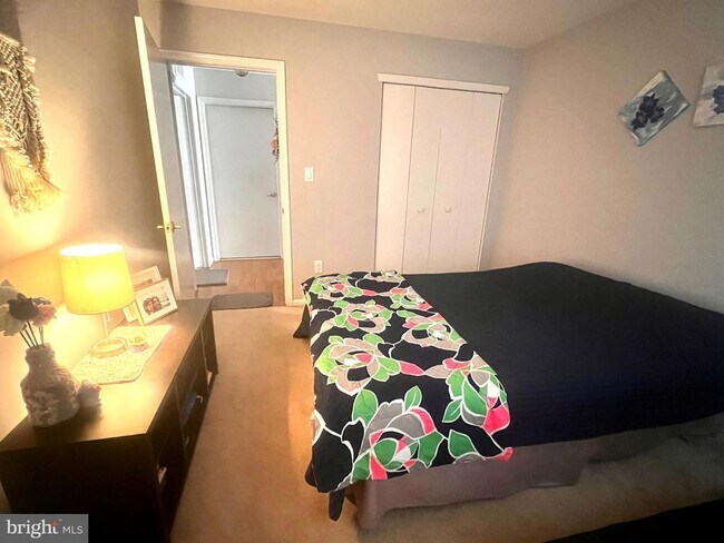 Building Photo - 4003A Saxony Dr