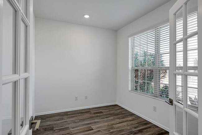 Building Photo - 19017 Sonora Chase Dr