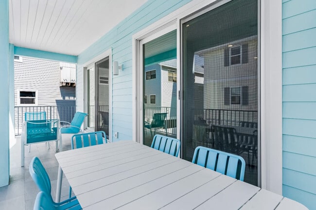 Building Photo - 19914 Gulf Blvd