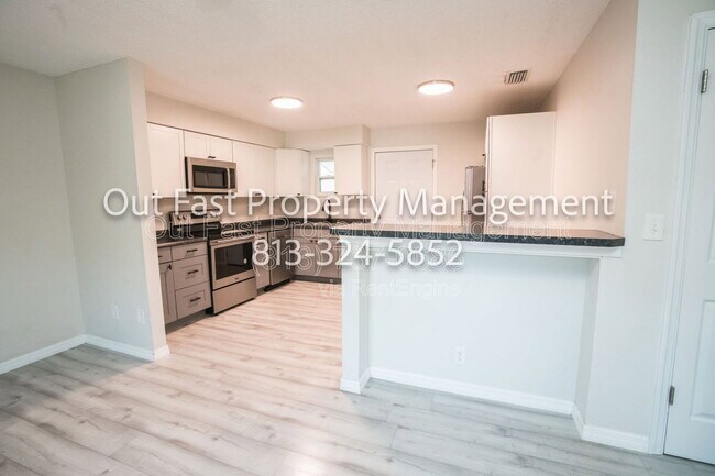 Building Photo - 430 3rd Ave