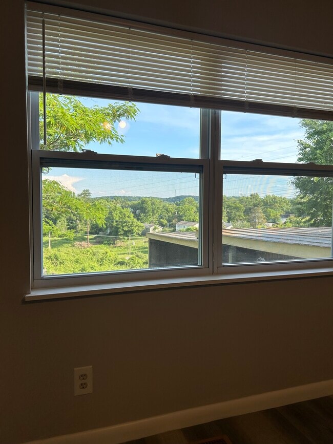 Building Photo - 158 Warrior Cir