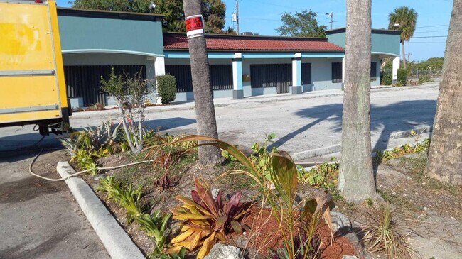 Building Photo - 2701 President Barack Obama Hwy