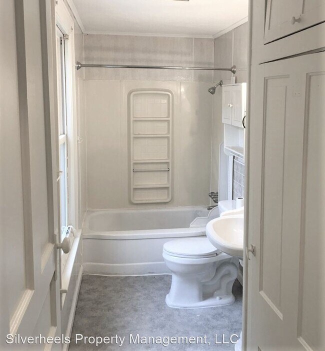 Building Photo - 2 br, 1 bath House - 408 Fulton Street