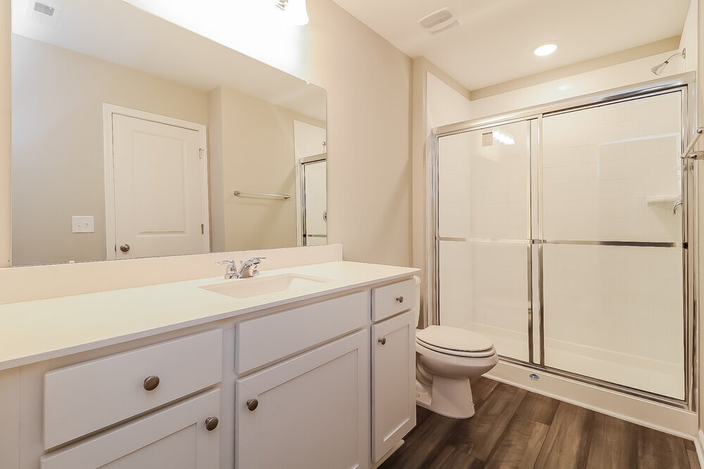 Building Photo - 545 Landing View Dr