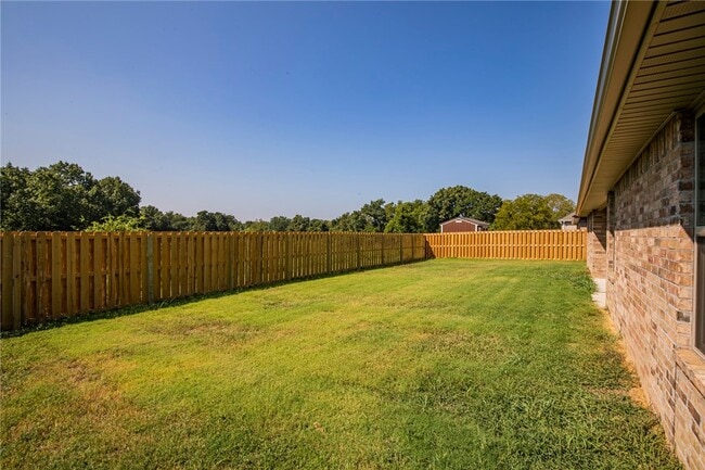 Building Photo - 2509 Westbrook Lp