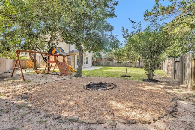 Building Photo - 2 Lulach Cir