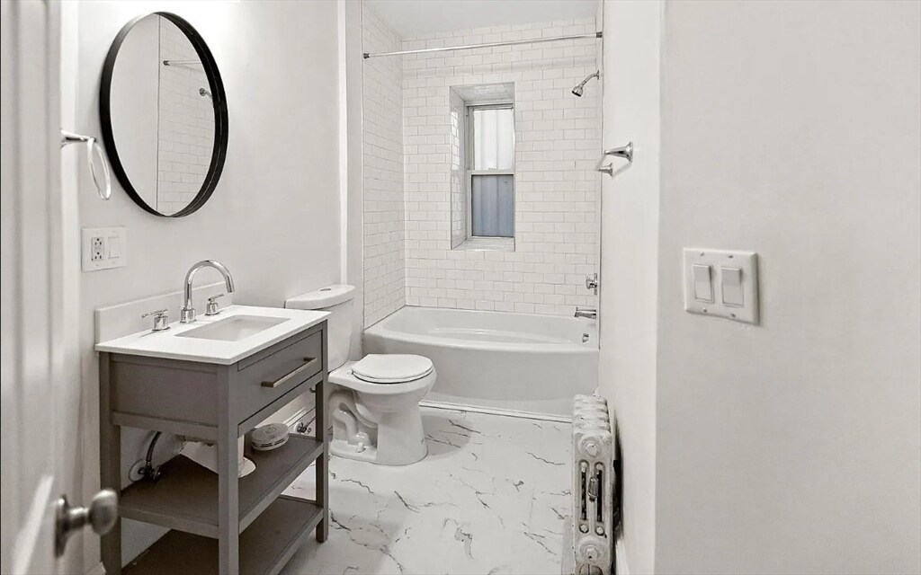 Building Photo - 884 Huntington Ave