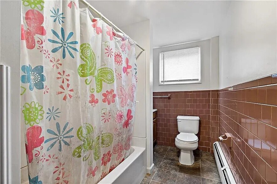 Building Photo - 102 Francis Ave