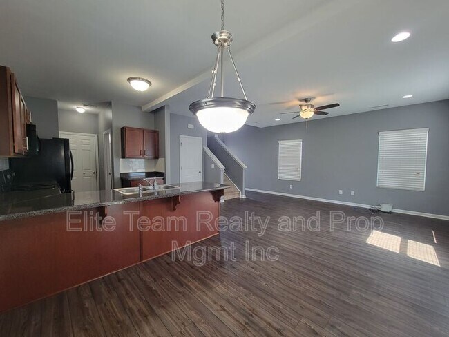 Building Photo - 1349 Haestad Ct