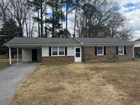 Building Photo - 3 Bedroom House in Overton Hills Subdivision