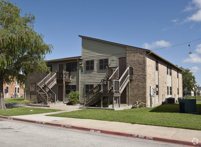 Primary Photo - Casa De Manana Apartments