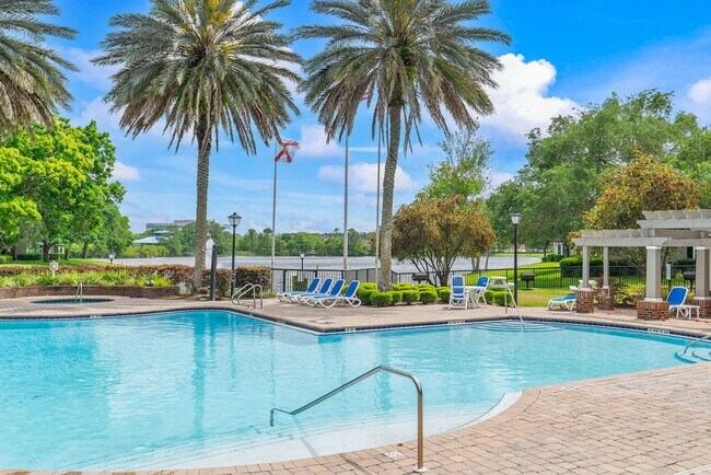 Building Photo - 3 bedroom/ 2 bathroom condo next to St Johns Town Center