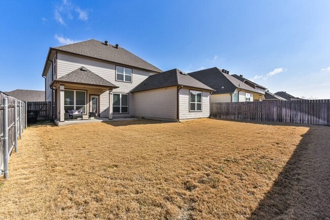 Building Photo - 6306 Golden Gate Dr