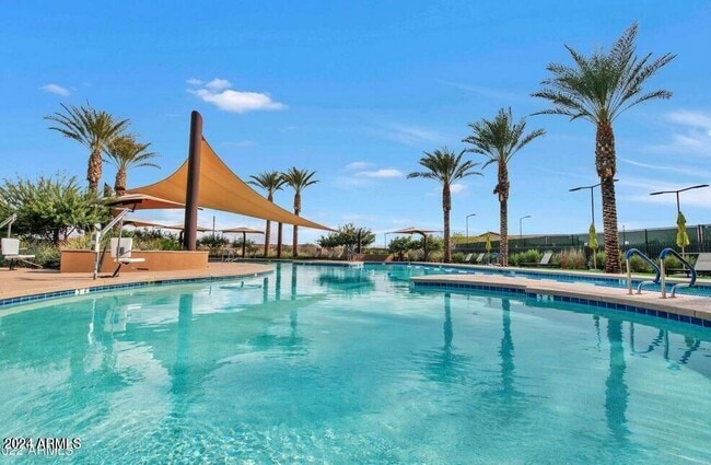 Building Photo - 5653 S Winchester