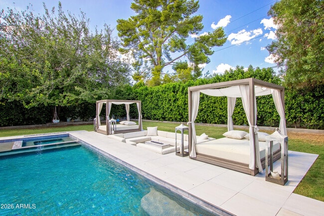 Building Photo - 2912 E Pierson St