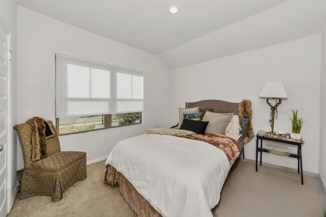 Building Photo - Charming 4BR House in Anna