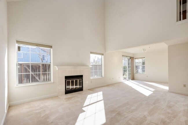 Building Photo - 3 Bed / 3 Bath single family home with huge backyard in Foster City. YouTube tour!!