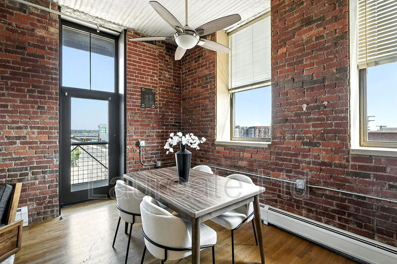 Building Photo - 2261 Blake St