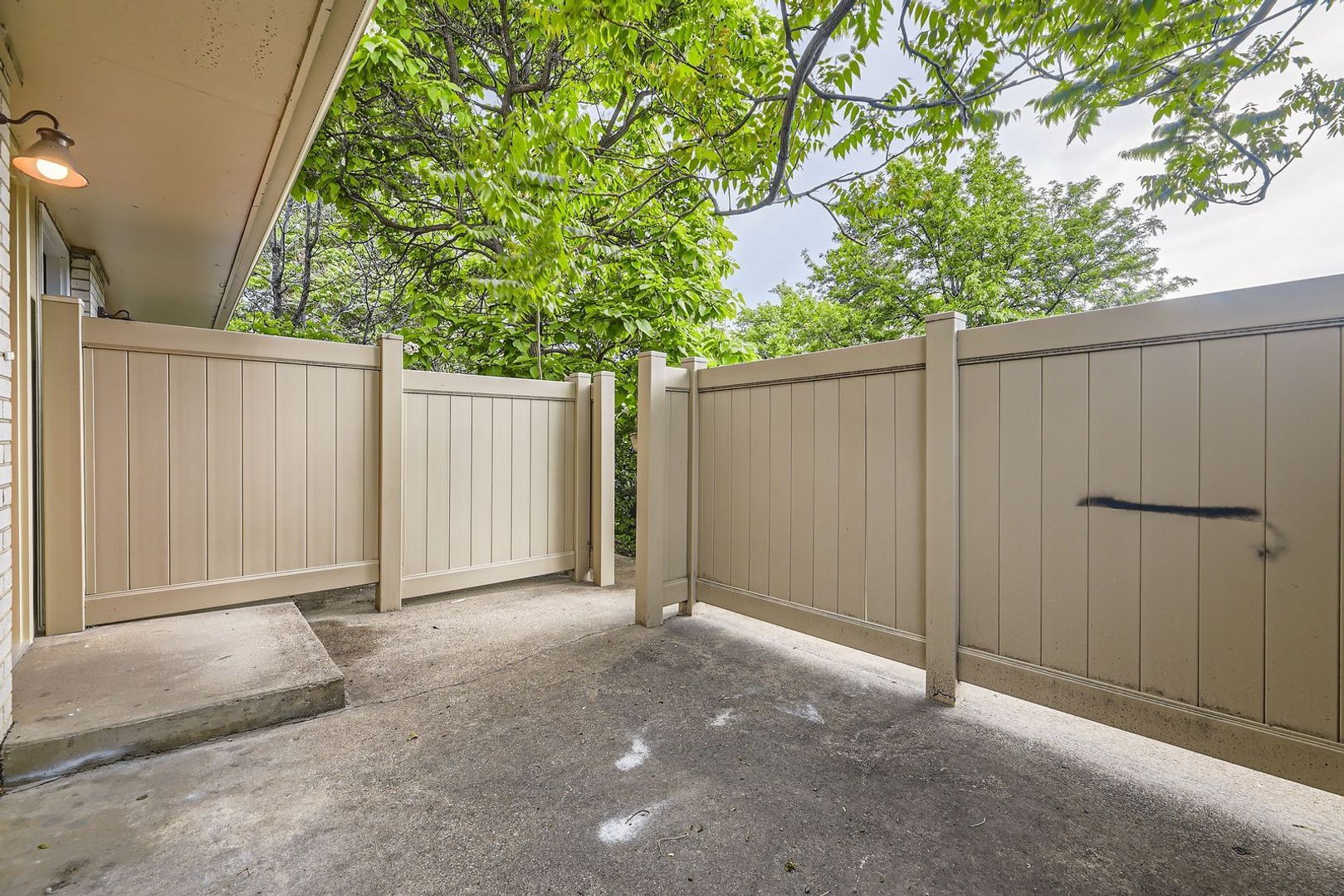 Building Photo - 2340 Walnut St