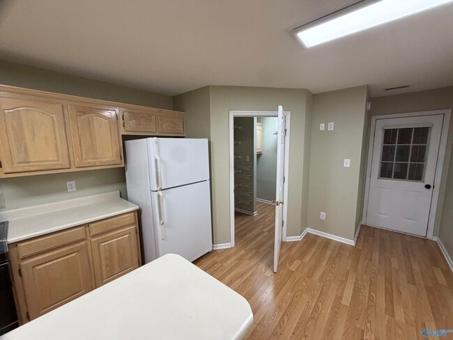 Building Photo - 313 Woodridge Dr SW