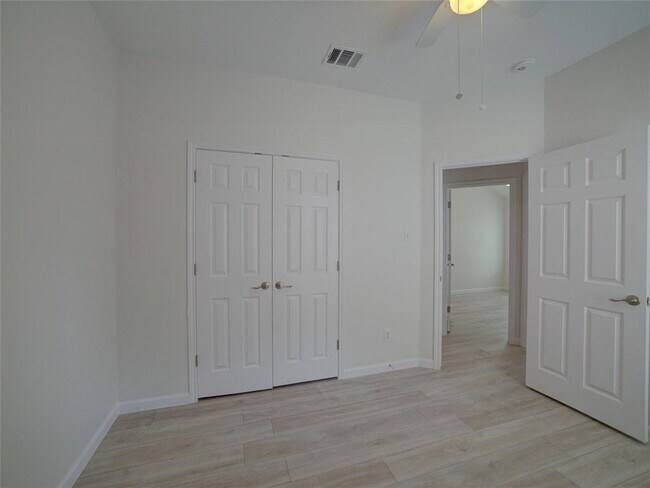 Building Photo - 1016 Zeus Cir