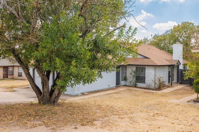 Building Photo - Charming 3-Bedroom Home in North Austin!