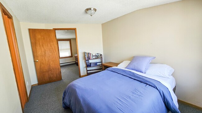Bedroom 4 - 904 20th Ave SE