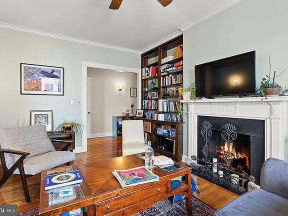 Building Photo - 3405 Greenway