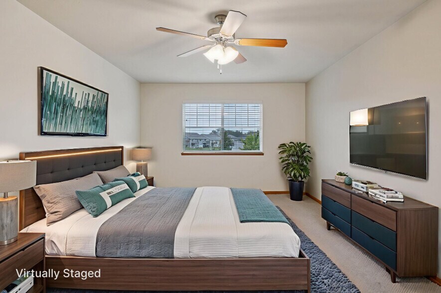 Building Photo - 8743 Remi Dr