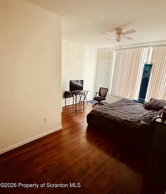 Building Photo - 517 Delaware Ave